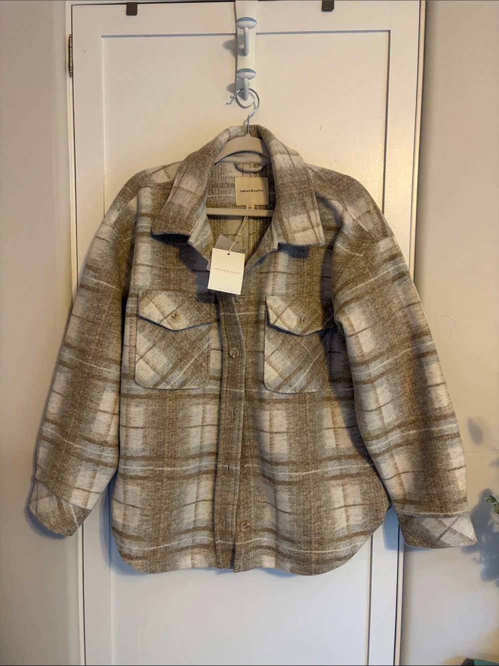 Thread and supply jacket